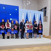 zdjęcie z Ministrem Rodziny i Polityki Społecznej Marleną Maląg i Sekretarzem Stanu w MRiPS Stanisławem Szwed